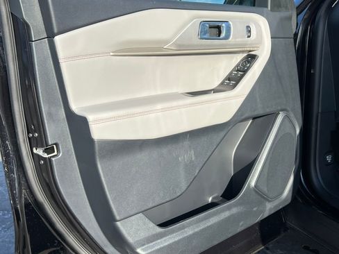 New 2026 Ford Explorer Active w/ Active Comfort Package image 15