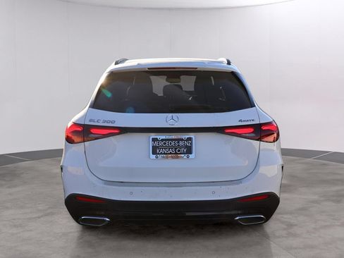 Used 2026 Mercedes-Benz GLC 300 4MATIC image 4