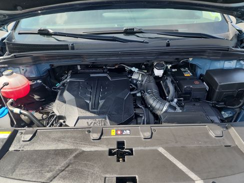 Used 2024 Kia Carnival EX FWD image 36