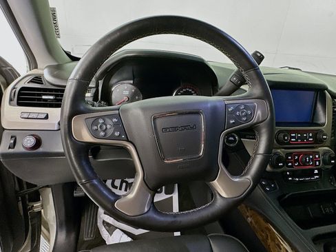 Used 2016 GMC Yukon Denali w/ Open Road Package RWD image 11