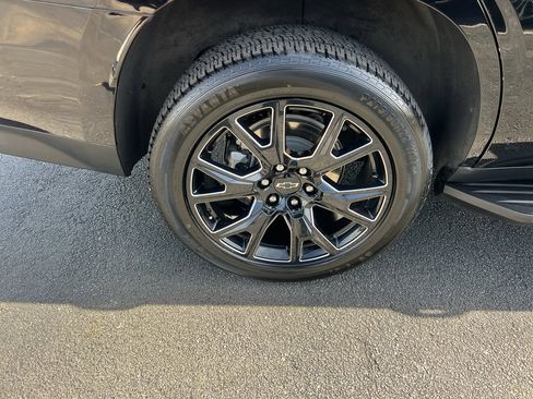 Used 2023 Chevrolet Tahoe RST w/ Luxury Package image 13