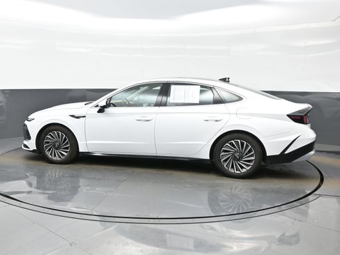 Certified 2025 Hyundai Sonata Limited image 3