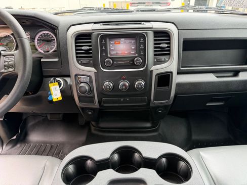 Used 2021 RAM 1500 Tradesman w/ Chrome Appearance Group RWD image 20
