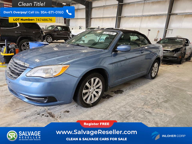 Used 2011 Chrysler 200 Touring FWD image 1