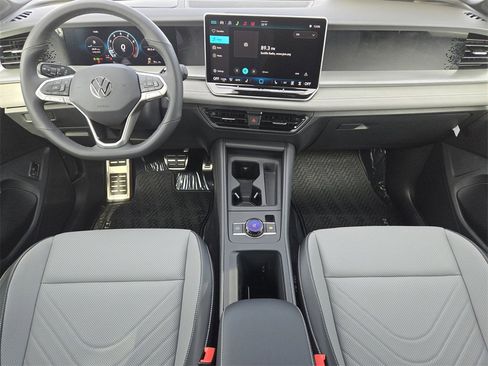 New 2026 Volkswagen Tiguan SE R-Line image 21