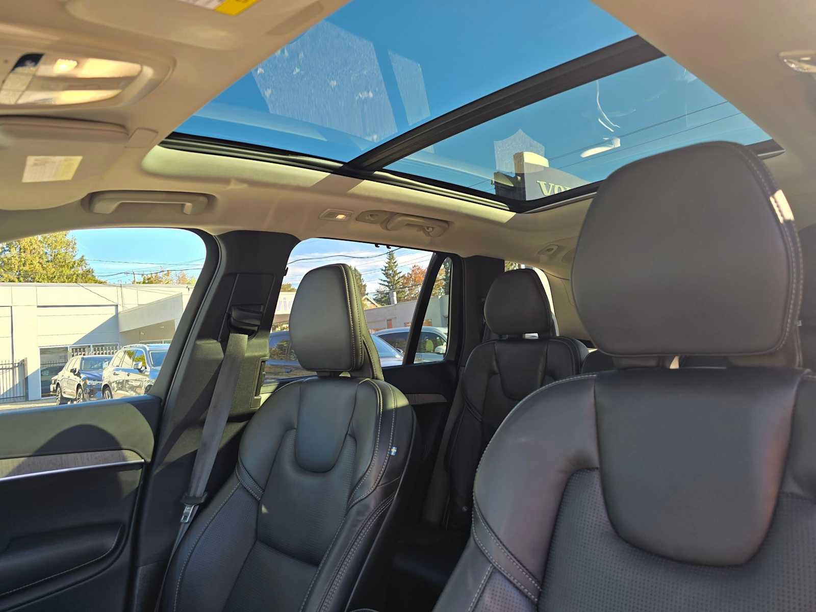 Used 2024 Volvo XC90 T8 Ultimate w/ Protection Package Premier AWD/4WD image 22