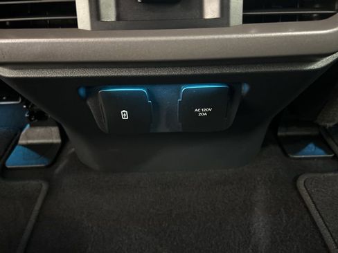 Certified 2023 Ford F150 Lariat image 31