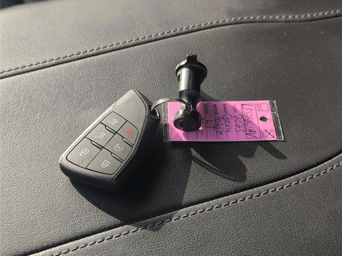 Used 2025 Chevrolet Tahoe LT AWD/4WD image 33