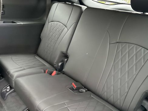 Certified 2023 Buick Enclave Avenir w/ Avenir Technology Package image 32