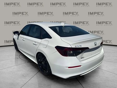 Used 2025 Honda Civic Sport image 3