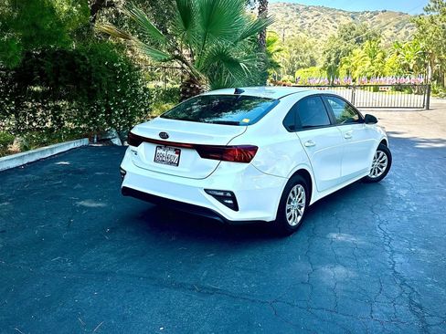 Used 2019 Kia Forte Sedan FWD image 4