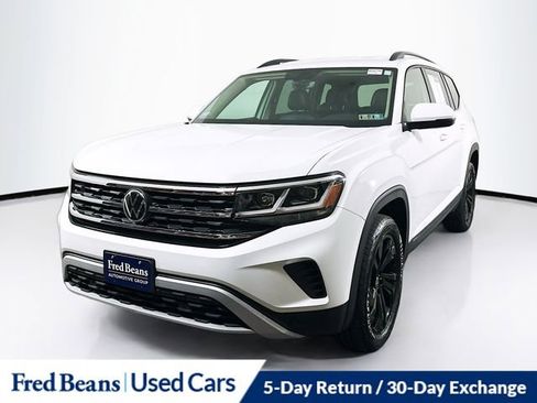 Used 2023 Volkswagen Atlas SE w/ Black Wheel Package image 3