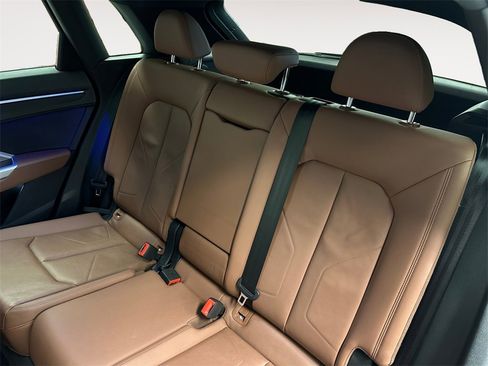 Used 2021 Audi Q3 2.0T Premium Plus w/ Premium Plus Package image 12