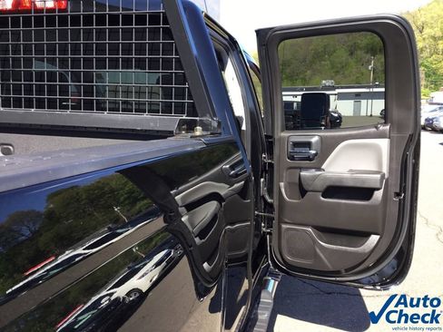 Used 2018 Chevrolet Silverado 2500 W/T w/ Snow Plow Prep Package AWD/4WD image 38