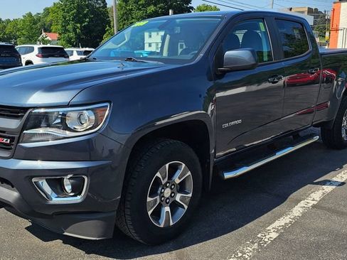 Used 2019 Chevrolet Colorado Z71 AWD/4WD image 3