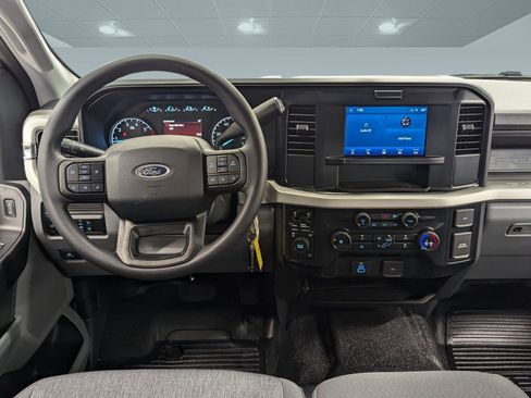 New 2026 Ford F250 XL image 3