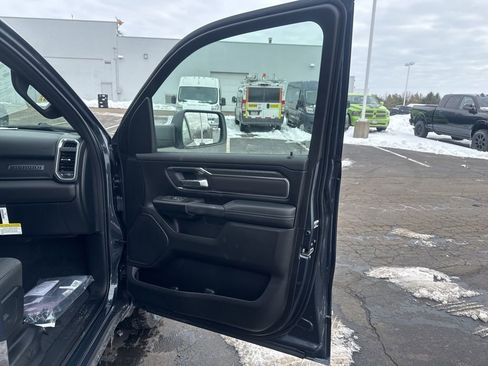 New 2026 RAM 1500 4x4 Crew Cab image 48