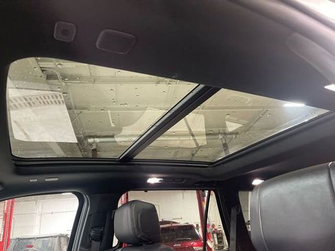 Used 2024 Toyota Sequoia Platinum AWD/4WD image 21