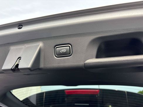 Certified 2024 Hyundai Palisade SEL AWD/4WD image 17