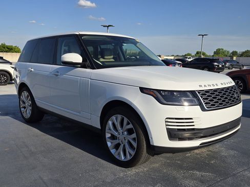 Used 2018 Land Rover Range Rover HSE image 2