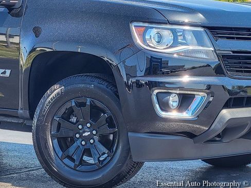 Certified 2019 Chevrolet Colorado Z71 w/ Z71 Midnight Edition AWD/4WD image 4