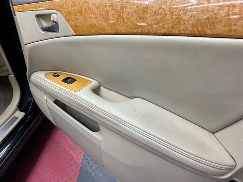 Used 2006 Toyota Avalon XLS image 23