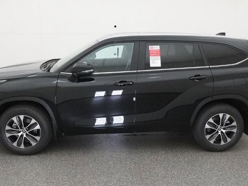 New 2026 Toyota Highlander XLE AWD/4WD image 25
