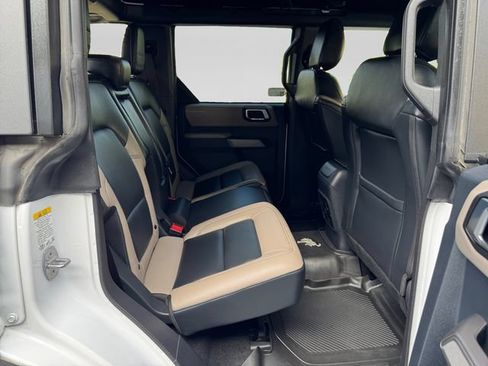 Used 2023 Ford Bronco Wildtrak AWD/4WD image 17