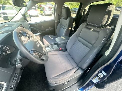 Used 2022 Nissan Frontier SV AWD/4WD image 14