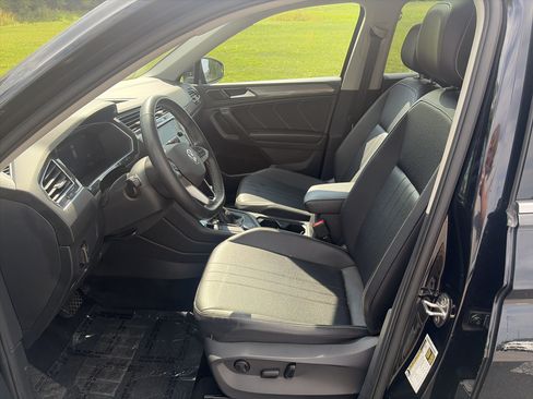 Certified 2022 Volkswagen Tiguan SE AWD/4WD image 15