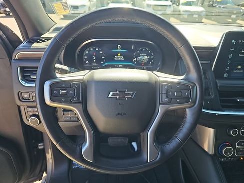 Used 2022 Chevrolet Suburban Z71 w/ Luxury Package AWD/4WD image 22