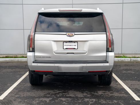 Used 2018 Cadillac Escalade Premium Luxury image 7