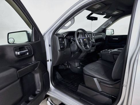 Used 2020 Chevrolet Silverado 1500 W/T w/ WT Convenience Package AWD/4WD image 3