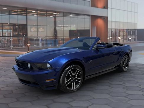 Used 2010 Ford Mustang GT Premium RWD image 6