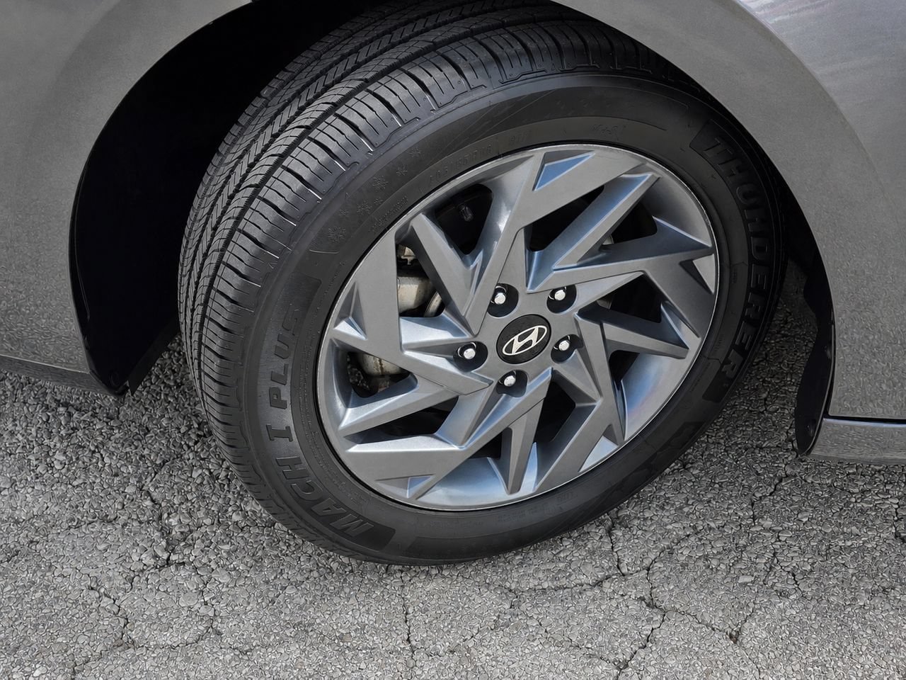 Used 2024 Hyundai Elantra SEL FWD image 11