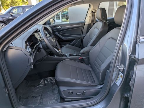 Used 2024 Volkswagen Jetta SE w/ Panoramic Sunroof Package FWD image 24