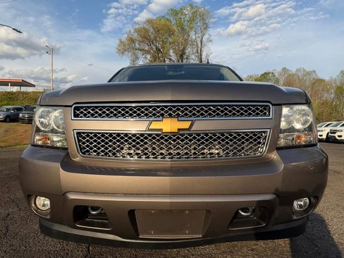 Used 2013 Chevrolet Tahoe LTZ image 2