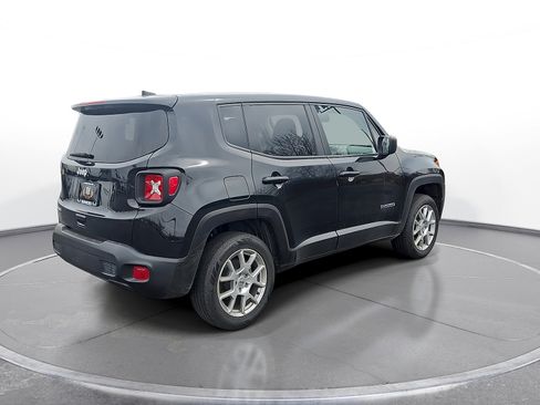 Used 2023 Jeep Renegade Latitude AWD/4WD image 8