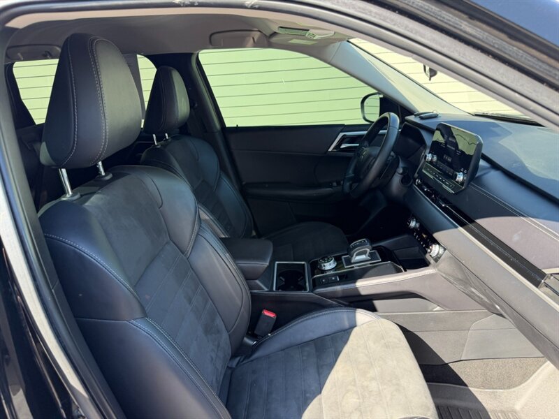Used 2024 Mitsubishi Outlander SE AWD/4WD image 30