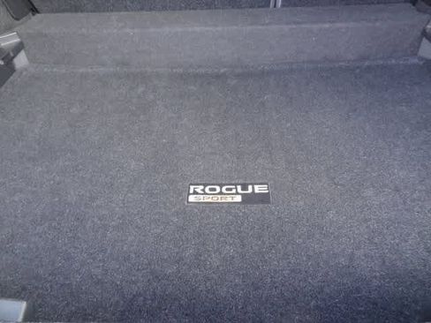 Used 2022 Nissan Rogue Sport S image 21