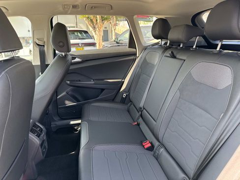 New 2025 Volkswagen Taos SE image 13