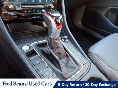 Certified 2025 Volkswagen Jetta GLI Autobahn image 17