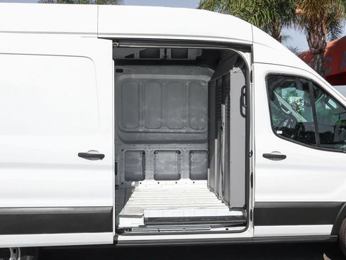 Used 2020 Ford Transit 250 148 High Roof Extended RWD image 12