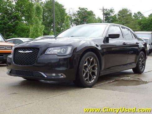 Used 2015 Chrysler 300 S AWD/4WD image 3