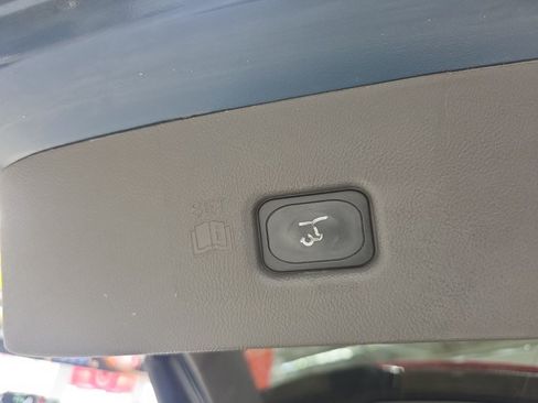 Used 2016 Lincoln MKX Reserve w/ Climate Package AWD/4WD image 36