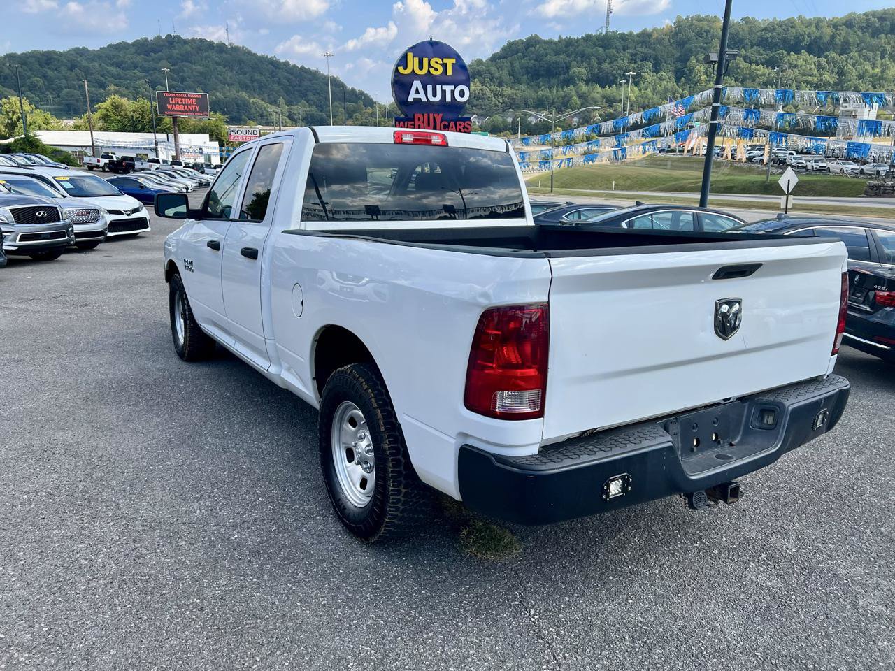 Used 2018 RAM 1500 Tradesman RWD image 5