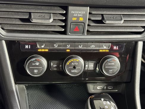 Used 2024 Volkswagen Jetta SE image 25