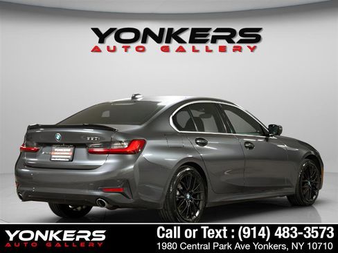 Used 2020 BMW 330i xDrive Sedan w/ Driving Assistance Package image 12