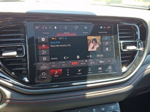 Used 2025 Dodge Durango GT AWD/4WD image 21