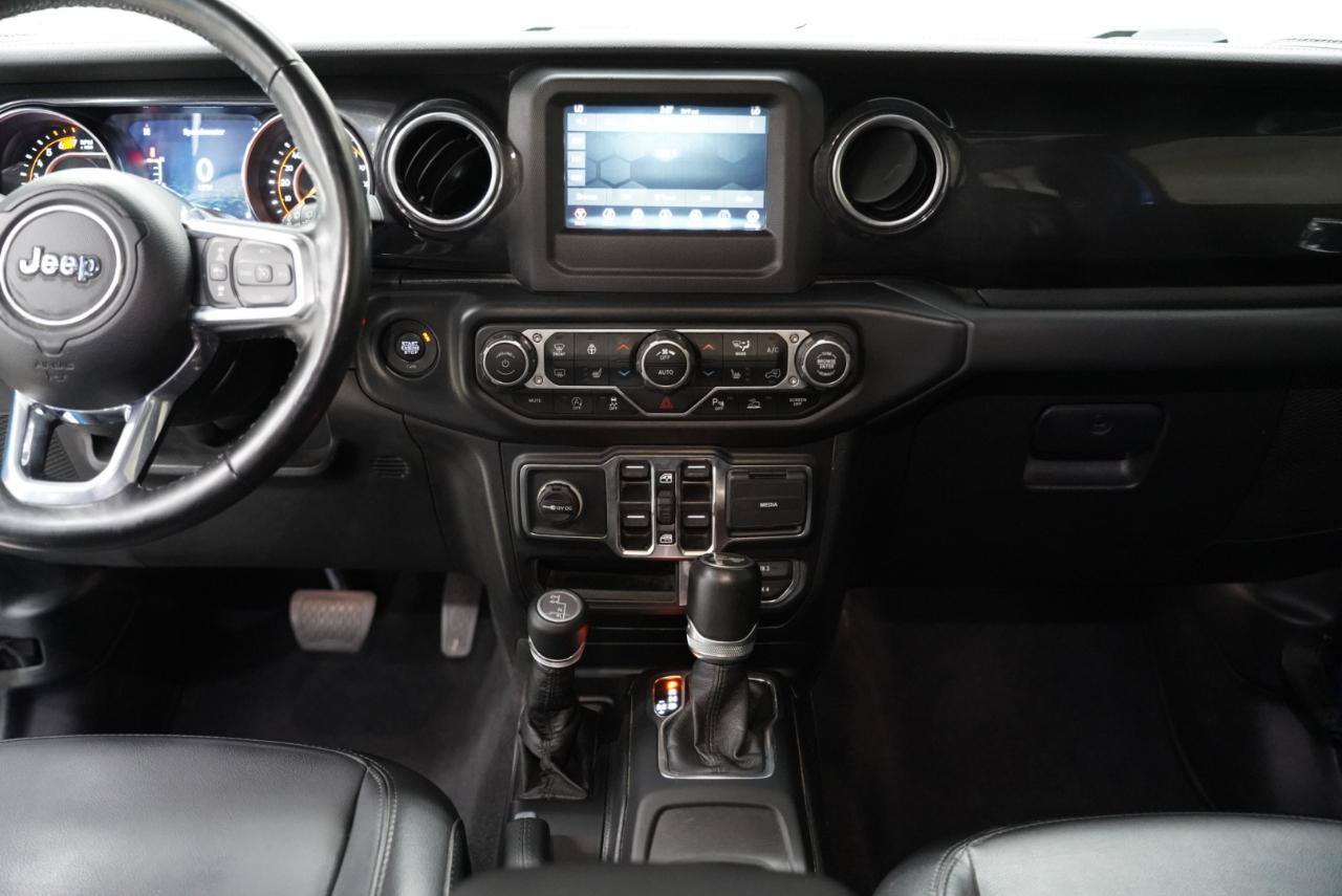 Used 2021 Jeep Wrangler Unlimited Sahara AWD/4WD image 18